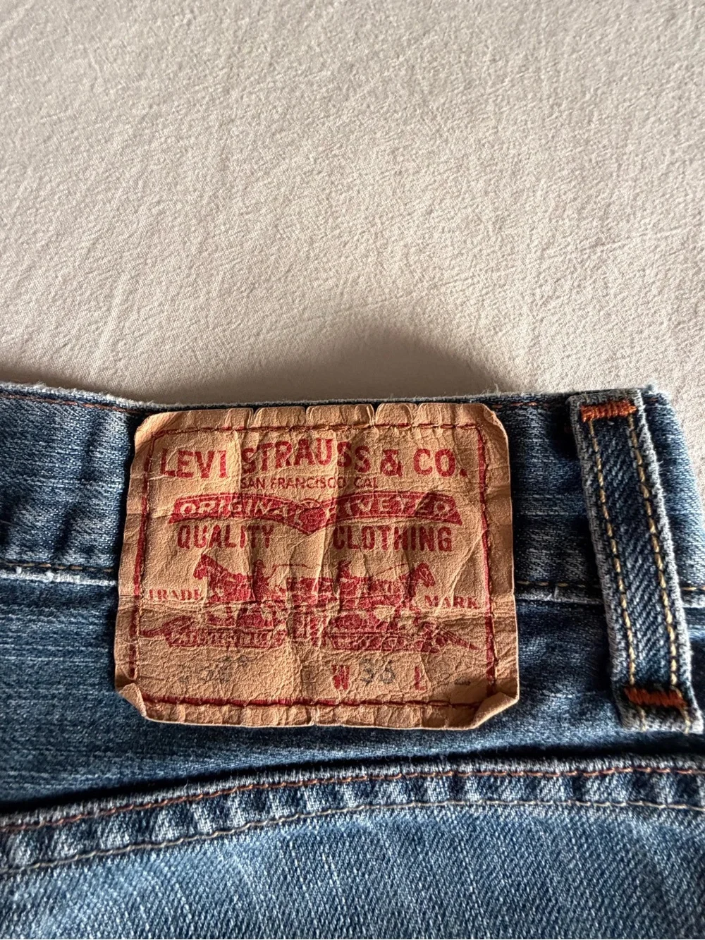 Y2K 2006 Levi’s 569 Loose Straight Jeans Men’s 36x32 Faded Medium Blue